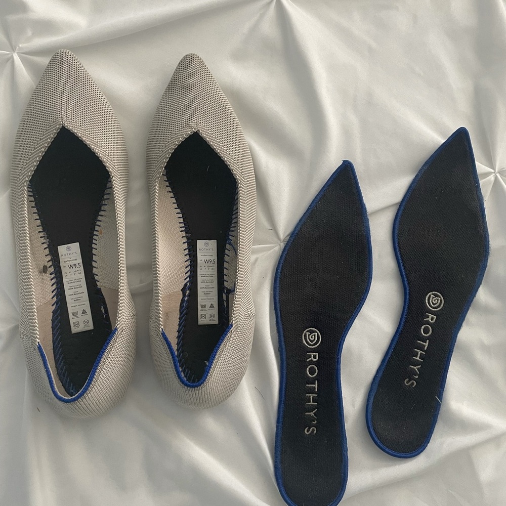 Rothy’s “The Point” size 9.5 in ecru.